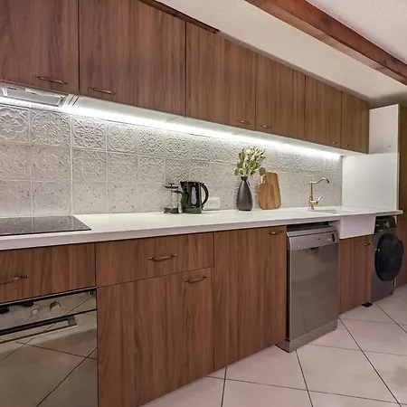 Maison Avec Grand Jardin, Garage, Supplement * Auris