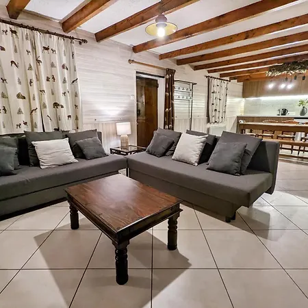 Holiday home Maison Avec Grand Jardin, Garage, Supplement Auris