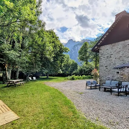 بيت للعطل Maison Avec Grand Jardin, Garage, Jacuzzi Supplement *
