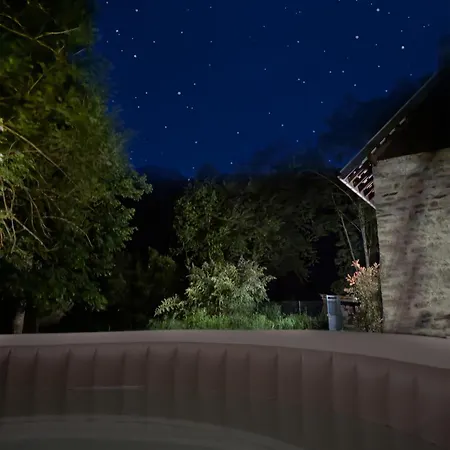 Maison Avec Grand Jardin, Garage, Jacuzzi Supplement *