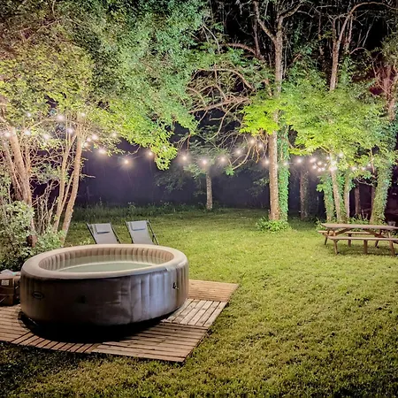 Semesterbostad Maison Avec Grand Jardin, Garage, Jacuzzi Supplement Auris
